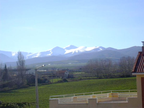 View from Alesanco  to sierrea de la Demanda